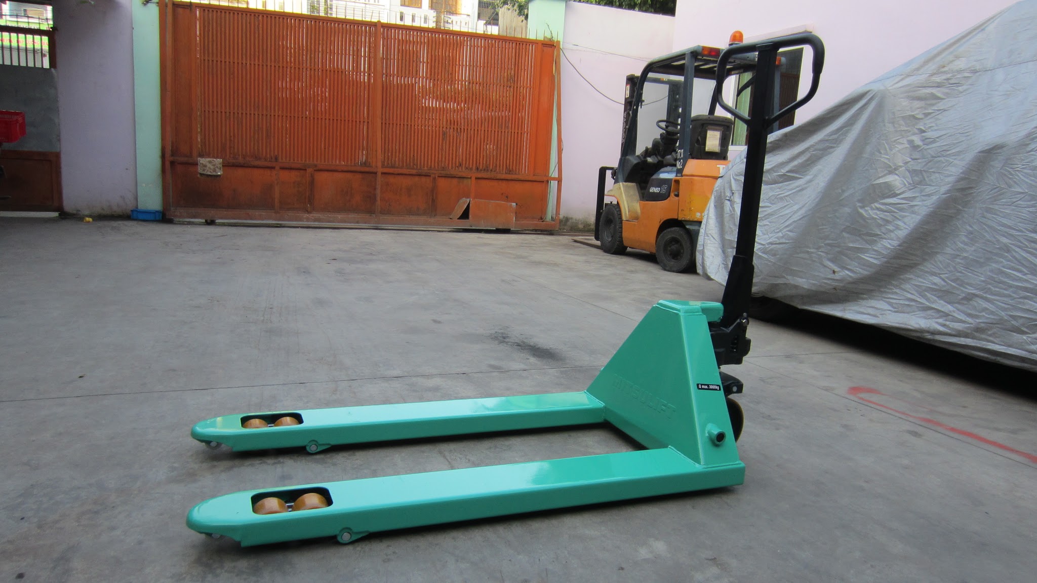 o-dau-ban-xe-nang-tay-mitsulift-2-5-tan-den-5-tan-chinh-hang