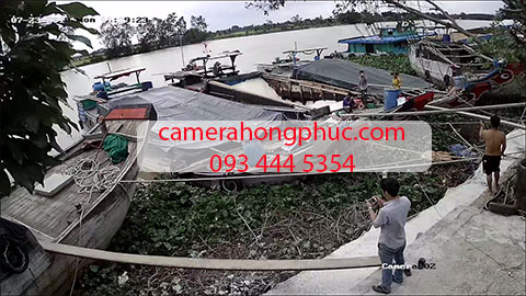 lap-dat-camera-quan-sat-ben-cang