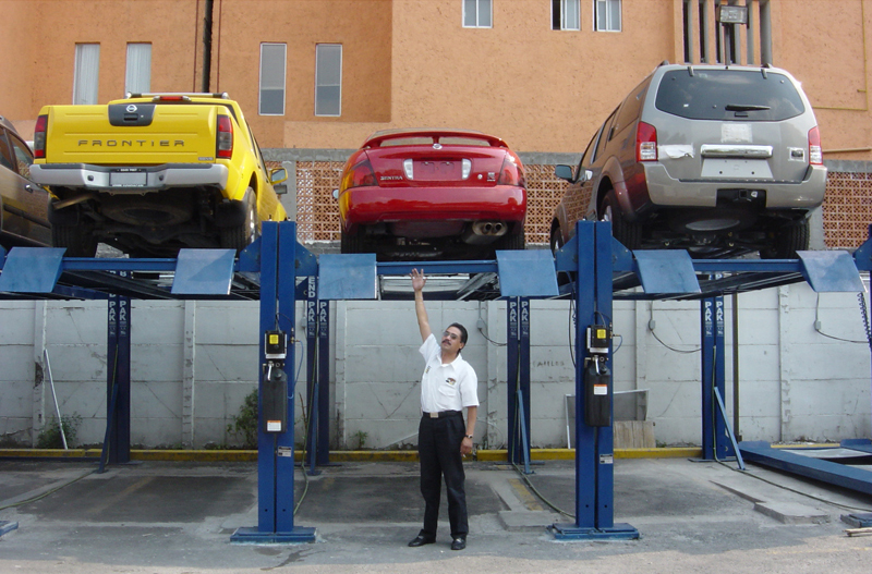 4 trụ Bendpak HDS-14LSX, cầu nâng giá tốt nhất