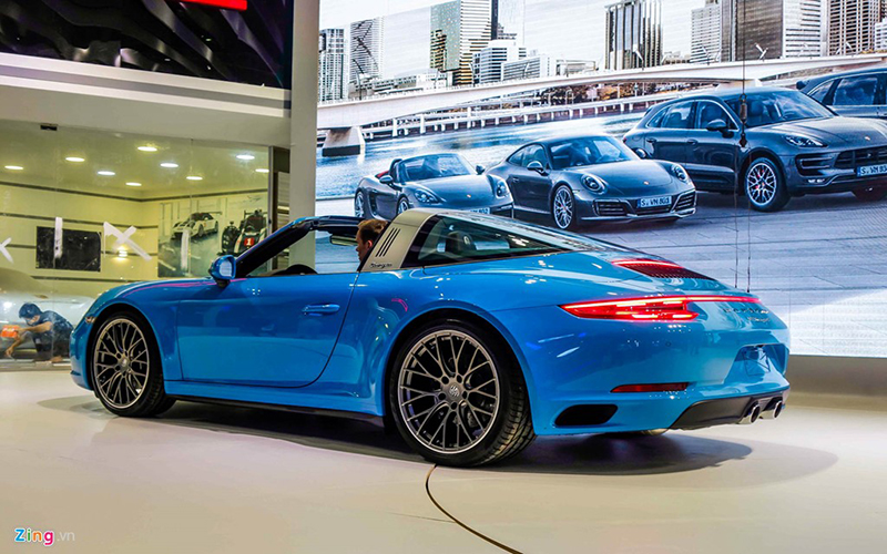 Porsche màu xanh nước biển êm dịu