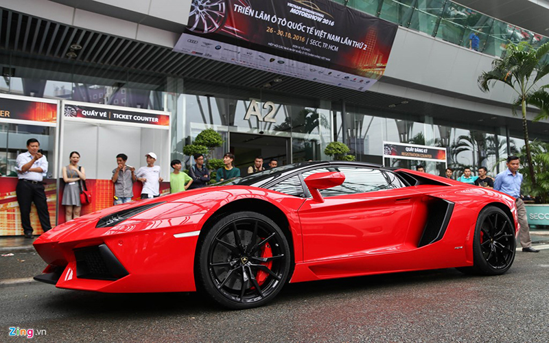 Lamborghini Aventador Roadster