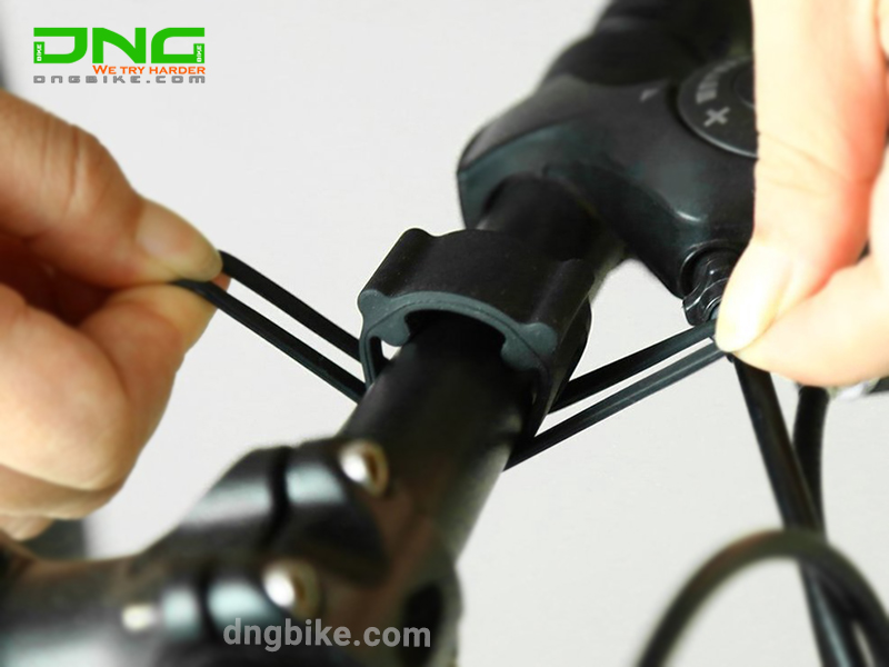 Dây su buộc đèn pin xe đạp