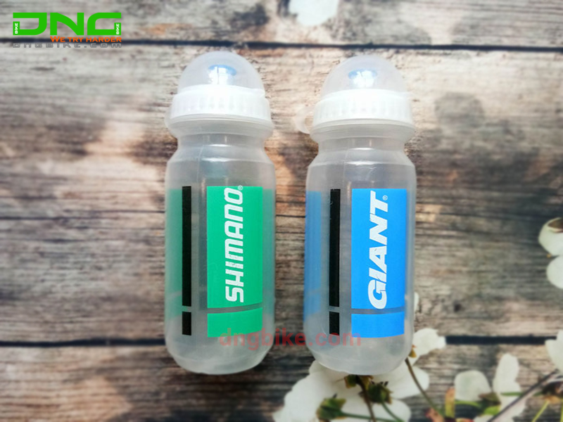 Bình nước xe đạp GIANT trong suốt 600ml