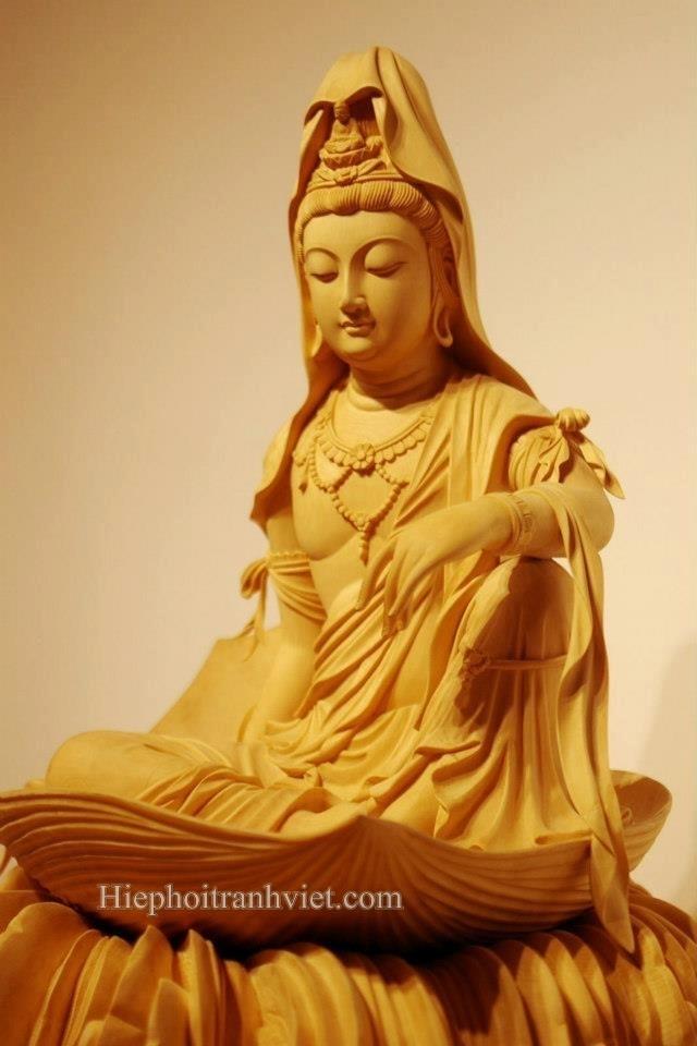 Tượng gốm Quan Thế Âm Bồ Tát
