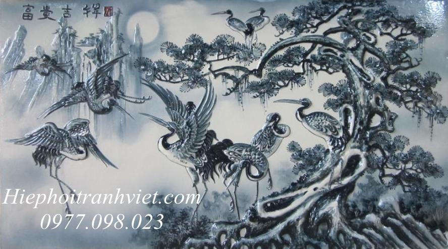 Tranh sứ Tùng hạc đắp nổi men tràm
