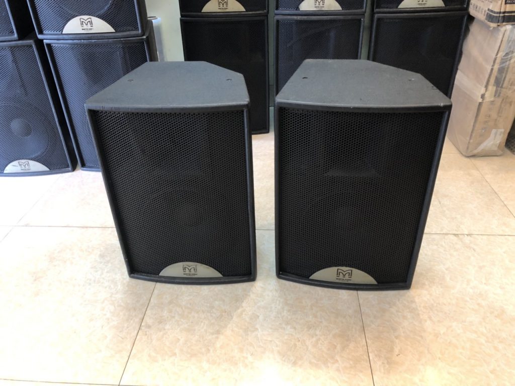 Giá bán loa bãi khá rẻ