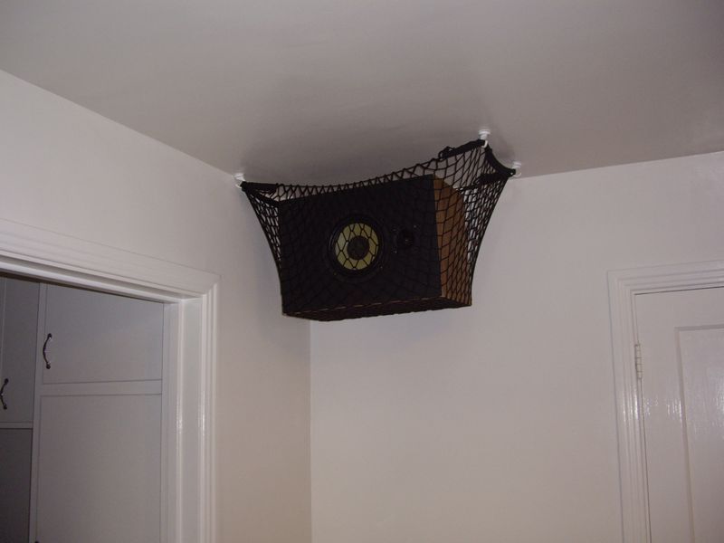 Tầm quan trọng của việc treo loa karaoke đúng cách