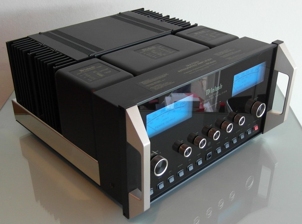 Địa chỉ phân phối Amply MCIntosh MA7000 hàng đẹp như mới