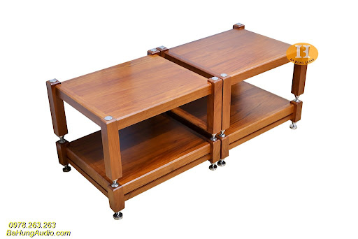 Kệ gỗ Gõ Đỏ KG 4.2 gồm 4 thớt xếp thành 2 hàng được làm bằng gỗ gõ đỏ tiêu chuẩn audio