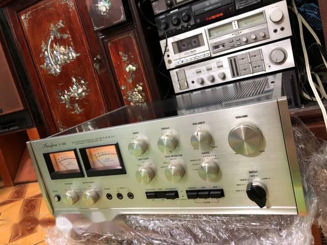 Amply Accuphase E202
