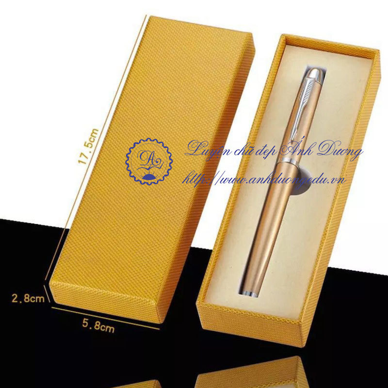 chon-but-cho-be-luyen-viet-chu-dep-tuong-de-ma-lai-kho-1