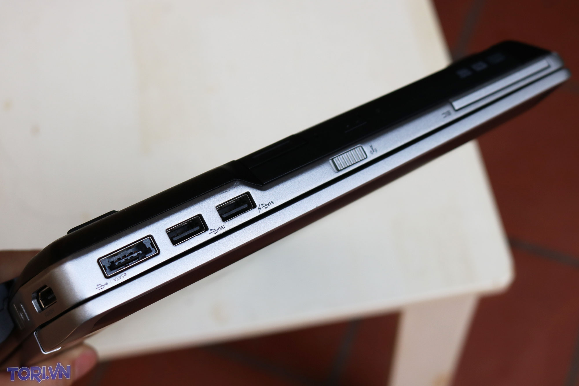 Dell Latitude E6430 14 HD+, I5-3320M, RAM 4GB, HDD 320GB, Cạc Rời - 3