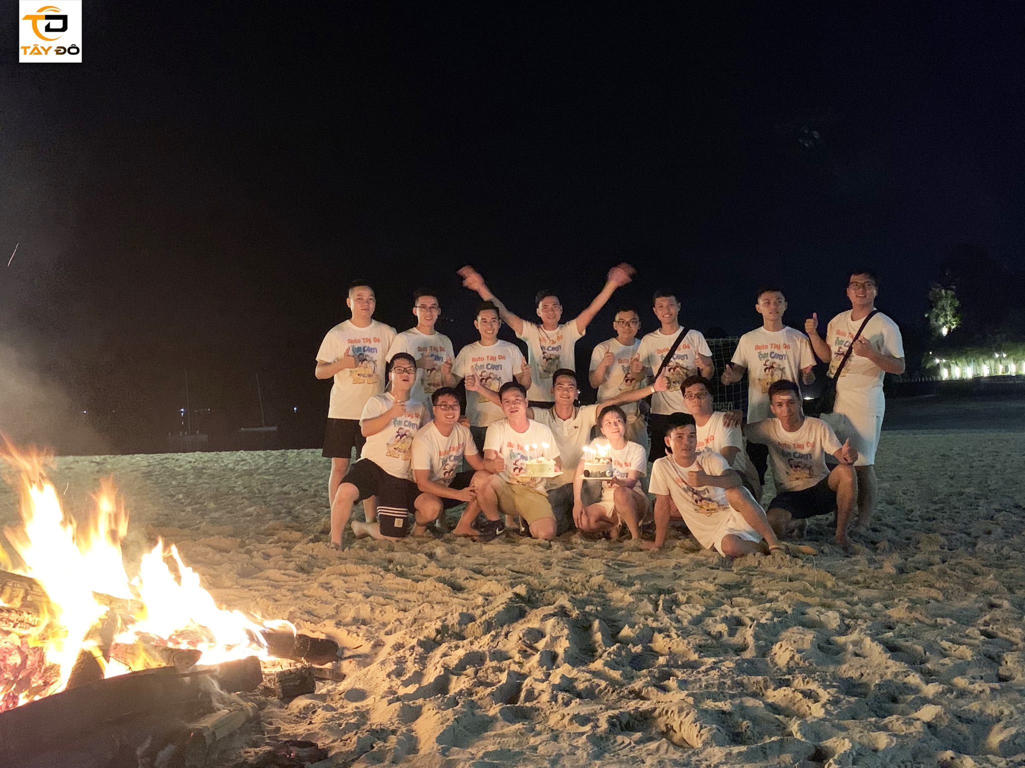 áo building công ty ô tô Tây Đô