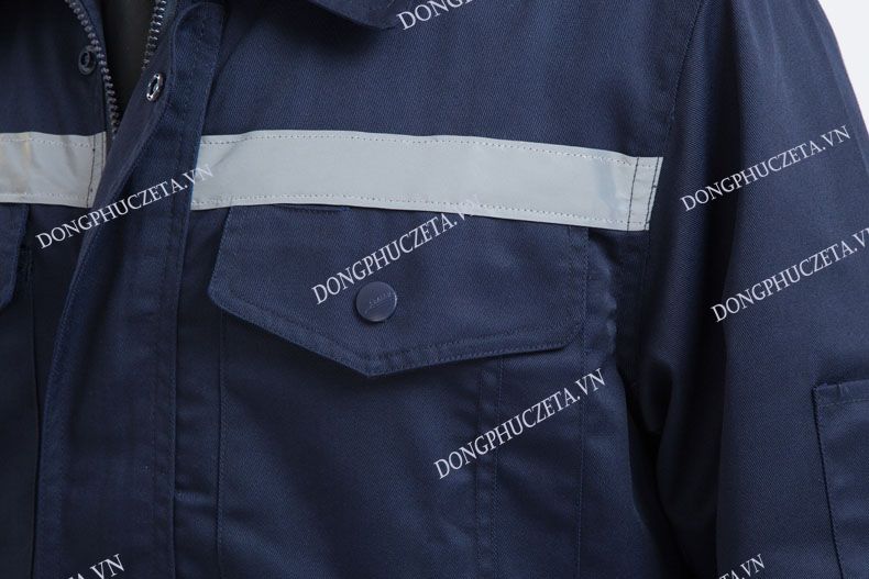 chi tiết túi áo đồng phục kỹ sư