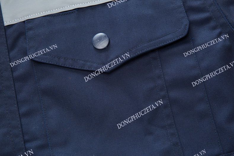 chi tiết nắp túi áo đồng phục kỹ thuật