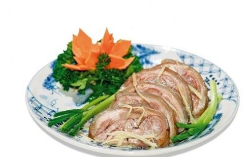 Thịt dê và gừng tươi