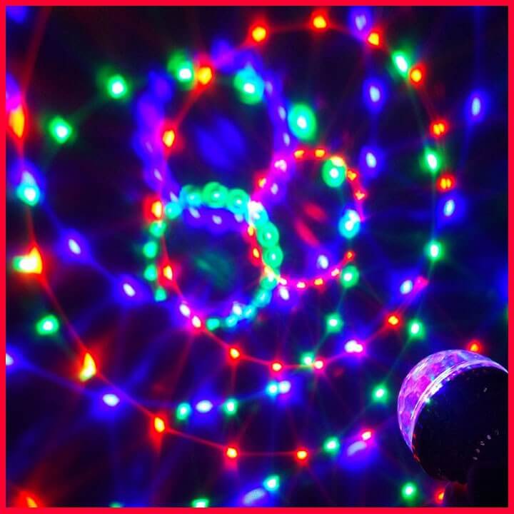 den-chop-san-khau-xoay-da-nang-led-pha-le-7-mau-1