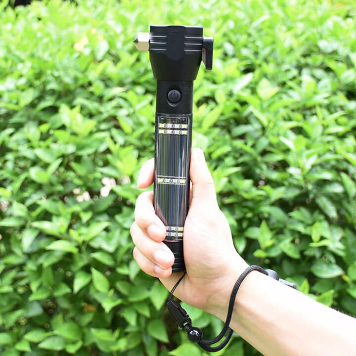 den-pin-sieu-sang-tu-ve-da-nang-co-bua-pha-kinh(17)