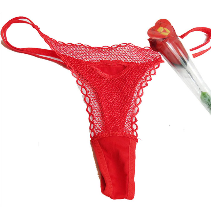 Quần lót hoa hồng quà tặng bạn gái độc đáo