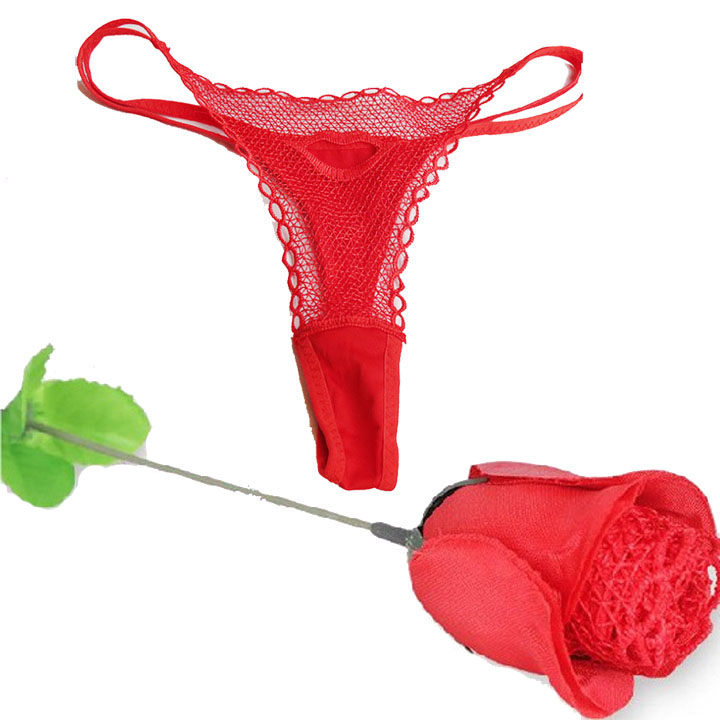 Quần lót hoa hồng quà tặng bạn gái độc đáo