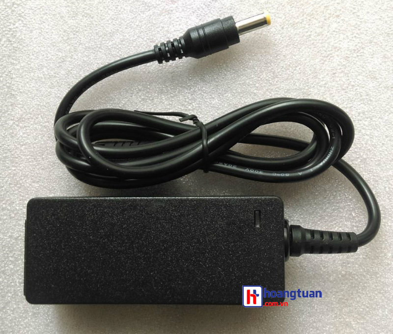 Adapter mini acer 19V - 1.58A