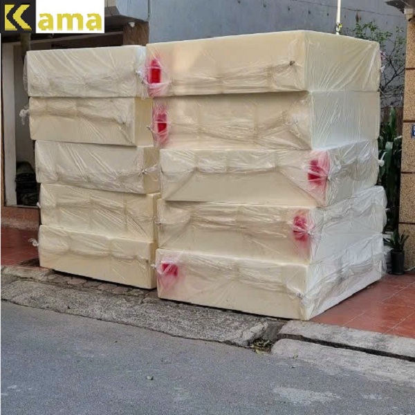 dem-nhay-cao-truong-hoc