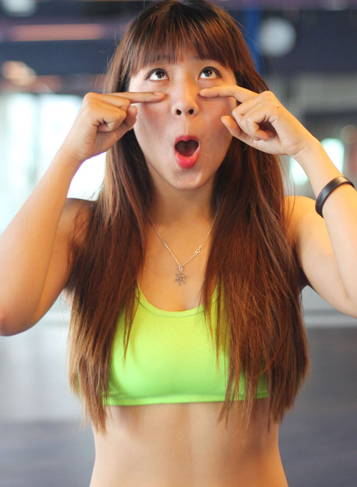 Động tác yoga cho khuôn mặt không tuổi