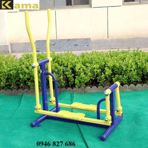 may-tap-ngoai-troi-di-bo-lac-tay