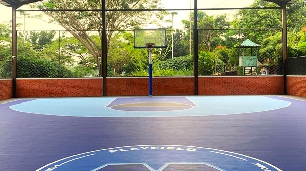 san-the-duc-trong-nha