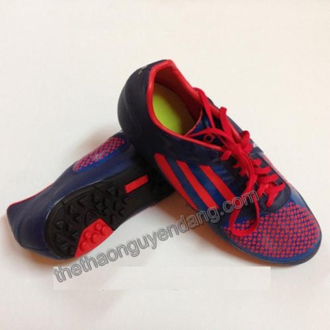 Giày đá bóng Adidas lưới