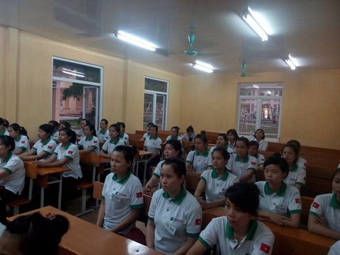 NỮ ĐIỆN TỬ NHẬT BẢN