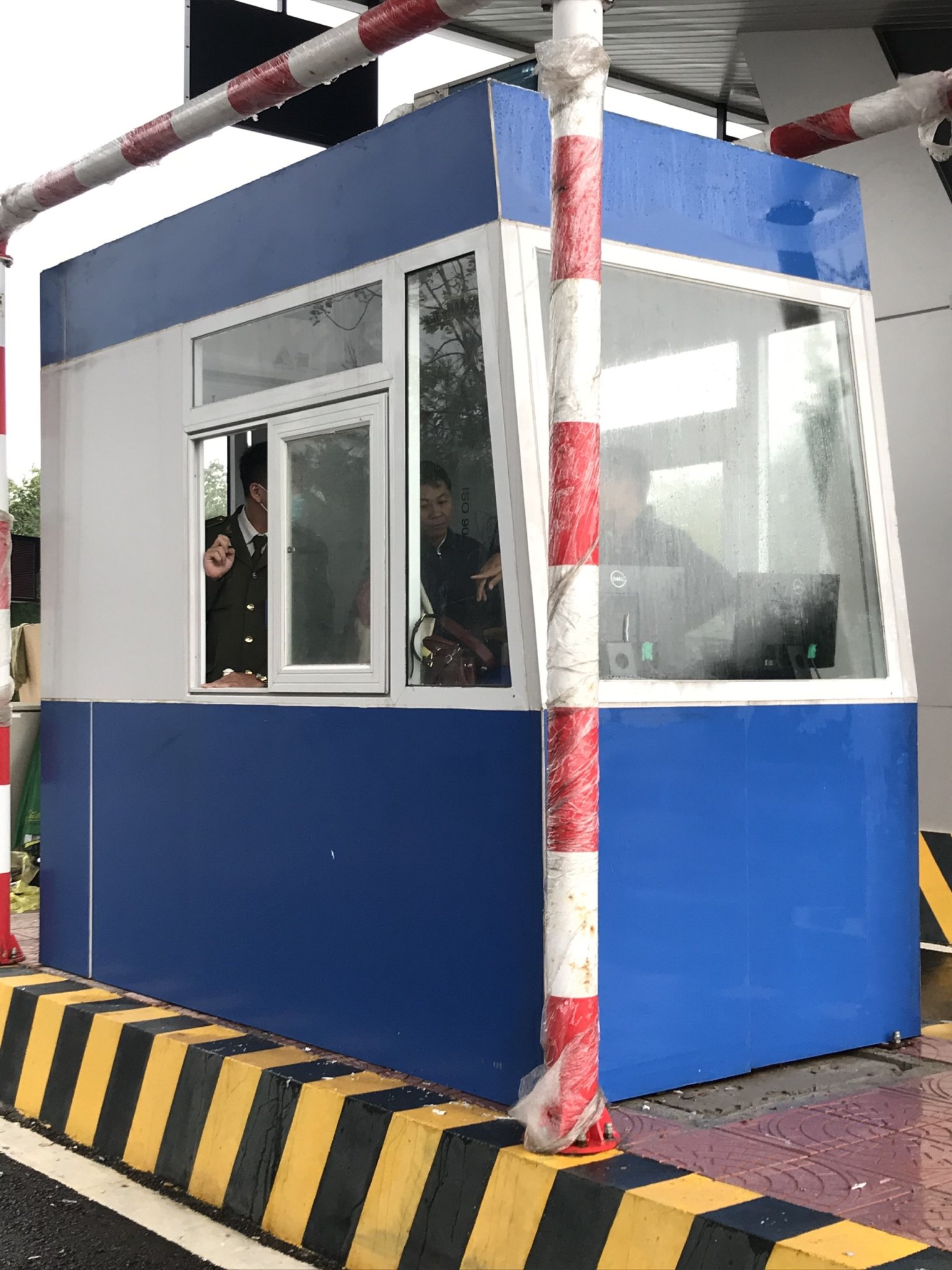 Cabin trạm thu phí BOT khung thép  nhôm