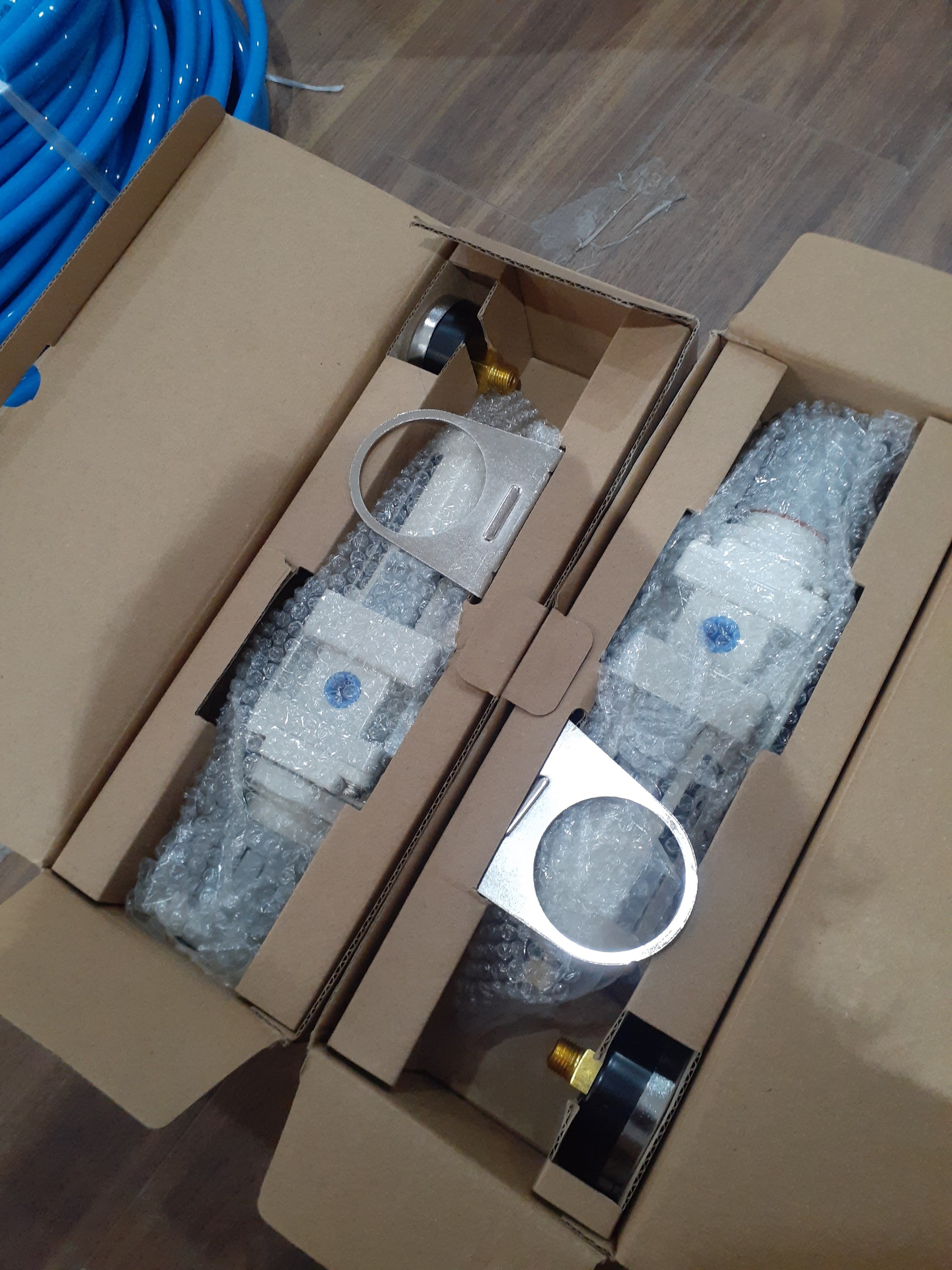 Bộ lọc khí AW2000-01/02 AW3000-02/03 AW4000-03/04 có kèm gá và đồng hồ