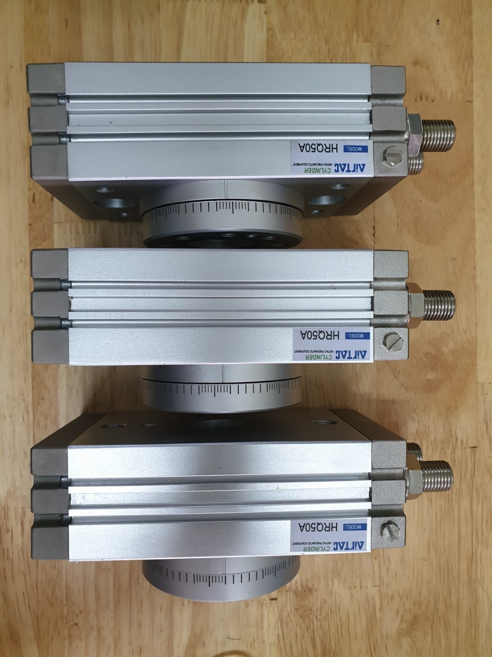 xy lanh xoay HRQ50A AIRTAC