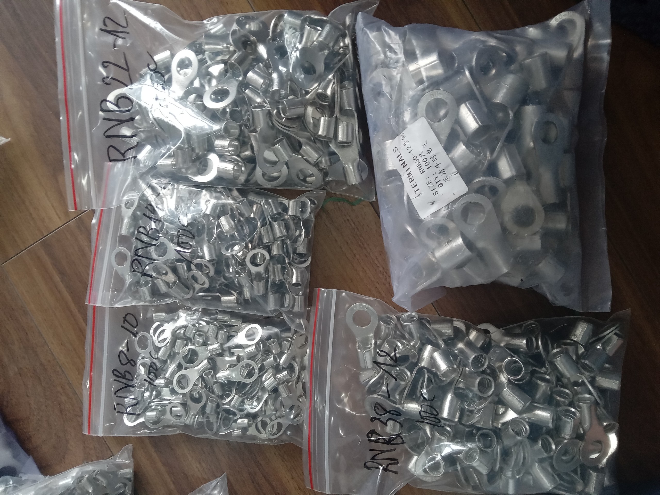 Đầu cốt tròn trần RNB8-10, Đầu cốt tròn trần RNB14-10, Đầu cốt tròn trần RNB22-12, Đầu cốt tròn trần RNB38-12, Đầu cốt tròn trần RNB60-12