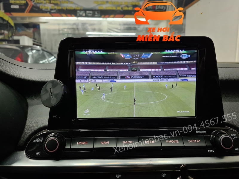 Xem bóng đá trực tuyến qua ứng dụng sport88 trên KIA Cerato