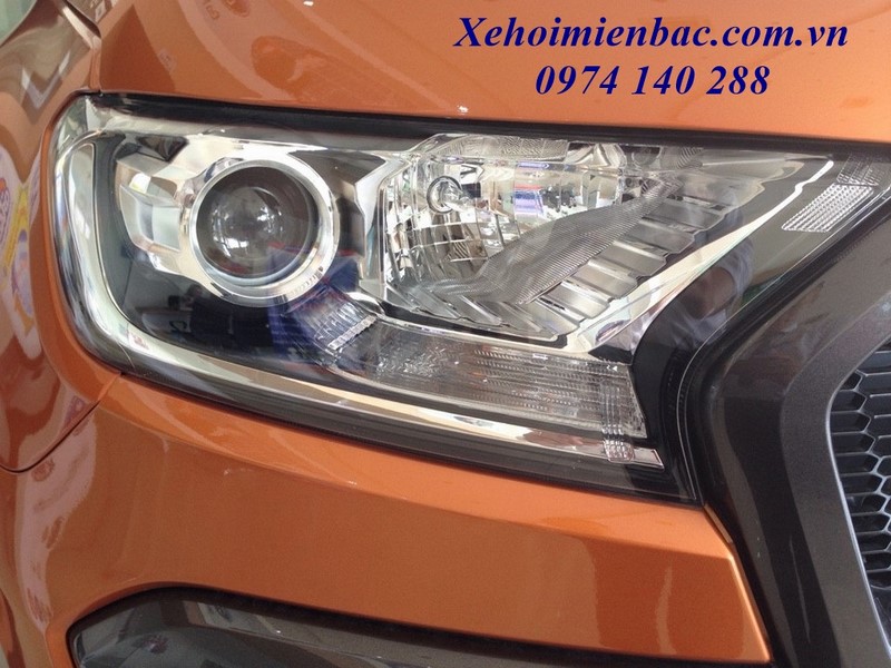 Đèn pha Ford Ranger Wildtrak 2016