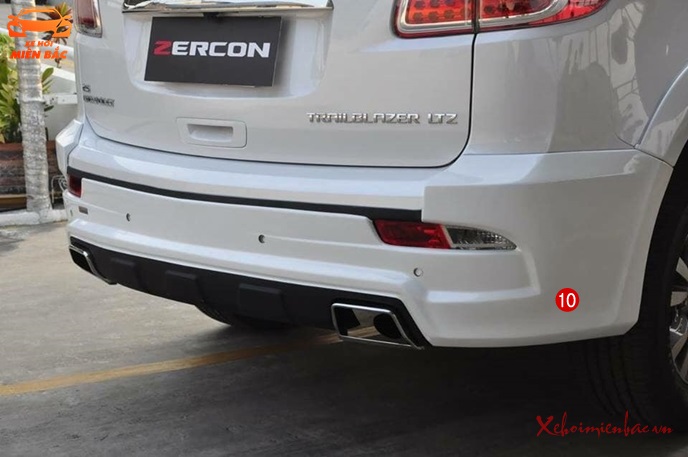 Đuôi xe Traiblazer giả 2 bô  trong bộ bodykit thể thao mạnh mẽ