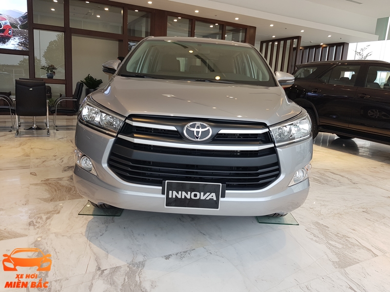 Xe Toyota Innova 2019 trưng bày tại Toyota Thái Hòa Từ Liêm