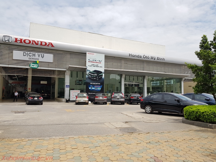 Cửa xưởng dịch vụ của Honda ô tô Mỹ Đình