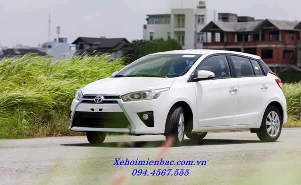 Xe Yaris 1.5G màu trắng nhập khẩu Thái Lan