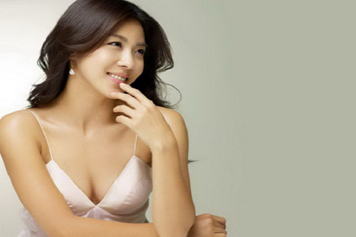 Bí quyết 'chỉ dùng nước lạnh' của mỹ nữ U40 Ha Ji Won Bí quyết 'chỉ dùng nước lạnh' của mỹ nữ U40 Ha Ji Won