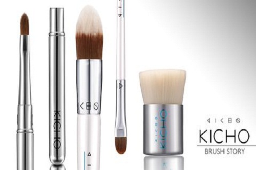 Tác hại khôn lường đến từ việc lười vệ sinh cọ trang điểm Tác hại khôn lường đến từ việc lười vệ sinh cọ trang điểm