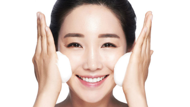 Nếu không có nước tẩy trang, bạn có thể dùng thực phẩm này để thay thế Nếu không có nước tẩy trang, bạn có thể dùng thực phẩm này để thay thế