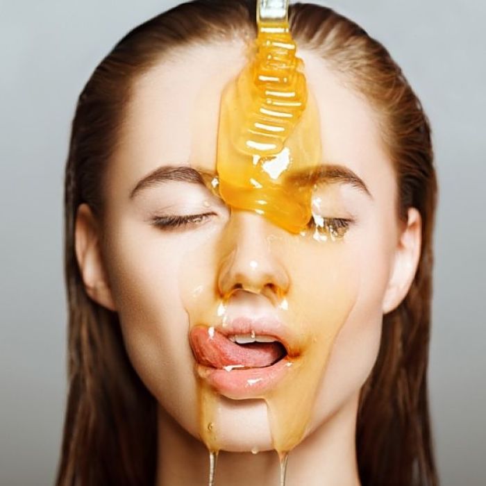 Bí quyết giúp se khít lô chân lông từ mật ong Bí quyết giúp se khít lô chân lông từ mật ong