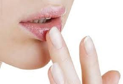 Quy tắc dưỡng môi nhất định phải biết trong mùa thu Quy tắc dưỡng môi nhất định phải biết trong mùa thu