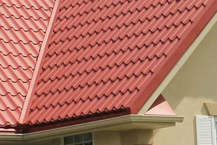Che khe nối mái tôn giả ngói đúng kỹ thuật giúp mái nhà bền và đẹp
