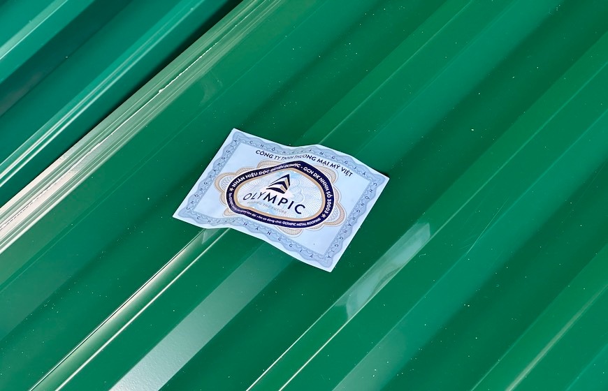 Tôn Olympic xanh rêu chống cháy - Vệ sĩ bảo vệ an toàn, mang đến sự an tâm cho gia đình bạn