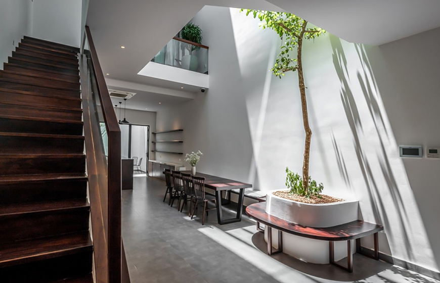 Thiết kế giếng trời giúp lan tỏa ánh sáng ra các tầng