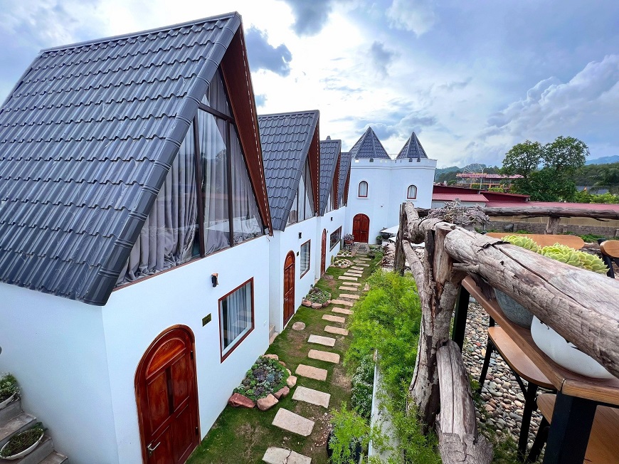 Lắp đặt tôn giả ngói đúng cách sẽ mang đến cho bạn một công trình bền đẹp vượt thời gian